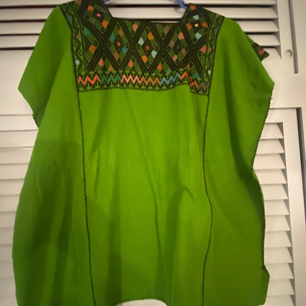 Woman’s Handmade Aztec style top NWOT
